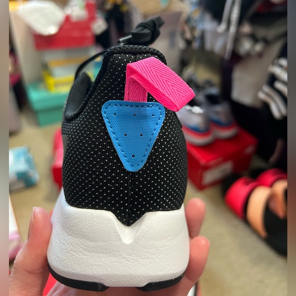 New Balance Sneakers - Picture 13 of 16